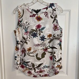 CHARLIE B Multicolor Floral Sleeveless Blouse